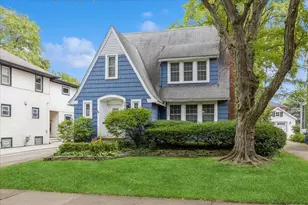 725 N Catherine Ave, La Grange Park, IL 60526 - Photo 1