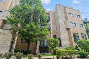 2144 W Schiller St, Chicago, IL 60622 - Photo 1