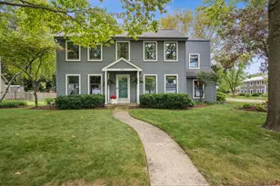 545 Blackhawk Dr, Batavia, IL 60510 - Photo 1