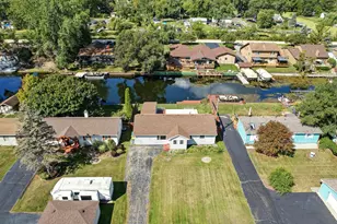 702 Livingston St, McHenry, IL 60050 - Photo 1