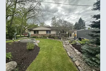 25577 W Lakeview Avenue, Wauconda, IL 60084 - Photo 1