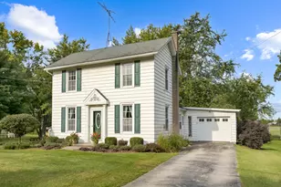 704 S State St, Hampshire, IL 60140 - Photo 1