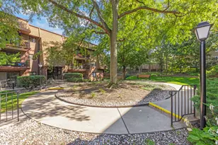 404 Melrose Ave, Glen Ellyn, IL 60137 - Photo 1