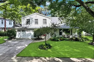 1556 Shenandoah Ln, Naperville, IL 60563 - Photo 1