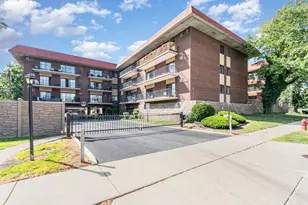 9540 Mayfield Ave, Oak Lawn, IL 60453 - Photo 1