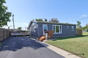 222 W Church St, Wauconda, IL 60084 - Photo 1