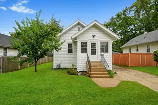 128 S Oakland, Elmhurst, IL 60126 - Photo 1