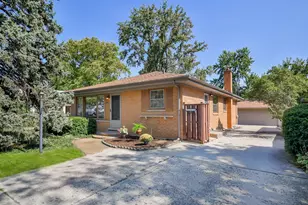 61 Grove Ave, Glen Ellyn, IL 60137 - Photo 1