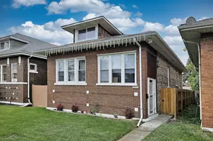 1346 N Monitor Ave, Chicago, IL 60651 - Photo 1