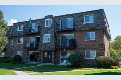 9355 Bay Colony Drive #3S, Des Plaines, IL 60016 - Photo 1