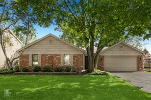 424 Massachusetts Ave, Naperville, IL 60565 - Photo 1