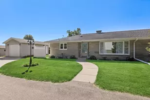 204 N Chicago Ave, Elwood, IL 60421 - Photo 1