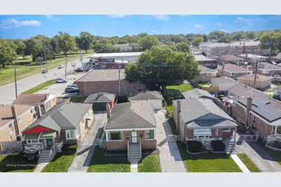 12709 S Racine Avenue, Calumet Park, IL 60827 - Photo 1