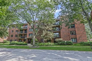 9201 Drake Ave, Evanston, IL 60203 - Photo 1