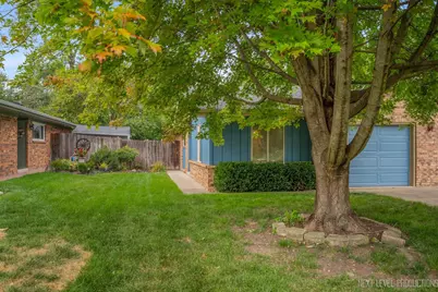 305 S Jackson Street, Batavia, IL 60510 - Photo 1