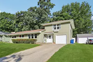 114 Joanne Ln, Dekalb, IL 60115 - Photo 1