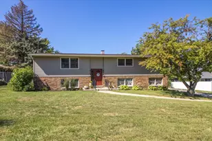 1667 S Raddant Rd, Batavia, IL 60510 - Photo 1