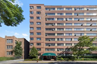 708 W Bittersweet Place #111, Chicago, IL 60613 - Photo 1