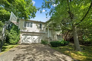 362 56th St, Clarendon Hills, IL 60514 - Photo 1