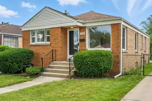 328 Morris Ave, Bellwood, IL 60104 - Photo 1