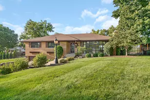 206 Daggett Ave, Lockport, IL 60441 - Photo 1