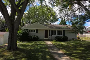 334 Skylark Dr, Rockford, IL 61107 - Photo 1