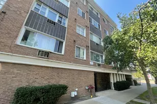 7120 N Sheridan Rd, Chicago, IL 60626 - Photo 1