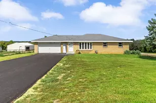 13915 Berglund Rd, Winnebago, IL 61088 - Photo 1
