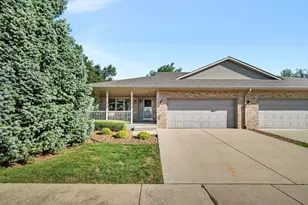 205 Fox Run Dr, Elwood, IL 60421 - Photo 1