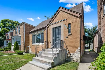 10040 S Vernon Avenue, Chicago, IL 60628 - Photo 1