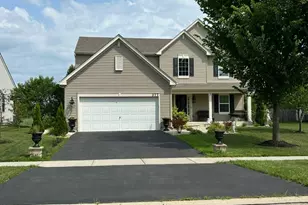 377 Fieldstone Dr, Woodstock, IL 60098 - Photo 1