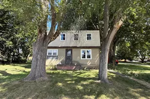 611 N Strong Ave, Spring Valley, IL 61362 - Photo 1