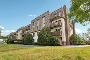 12900 W Heiden Cir, Lake Bluff, IL 60044 - Photo 1