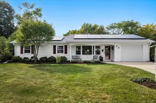 6 S Sycamore Ln, North Aurora, IL 60542 - Photo 1