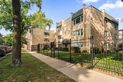 7311 N Ashland Boulevard #1B, Chicago, IL 60626 - Photo 1