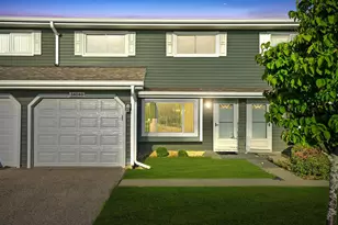 34040 N White Oak Ln, Gurnee, IL 60031 - Photo 1