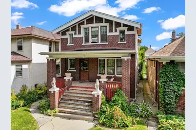 4425 N Sacramento Avenue, Chicago, IL 60625 - Photo 1