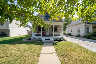 807 E Wood Street, Bloomington, IL 61701 - Photo 1