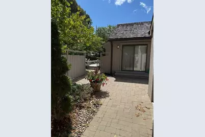 59 W Thornhill Lane, Lake Barrington, IL 60010 - Photo 1