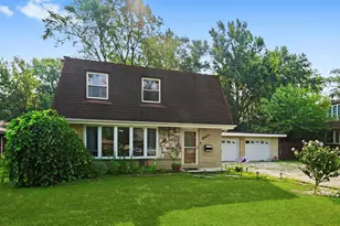 8931 S 83rd Ct, Hickory Hills, IL 60457 - Photo 1