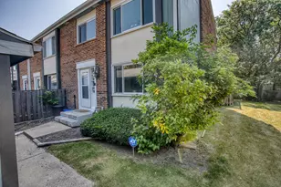 621 Sundance Dr, Bolingbrook, IL 60440 - Photo 1