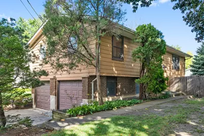 15760 W Marie Avenue, Prairie View, IL 60069 - Photo 1