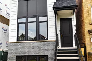 2438 W Berteau Ave, Chicago, IL 60618 - Photo 1