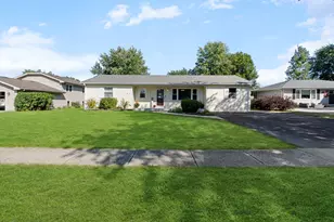 808 Stonegate Rd, New Lenox, IL 60451 - Photo 1