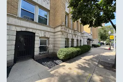 4240 N Clarendon Avenue #213N, Chicago, IL 60613 - Photo 1