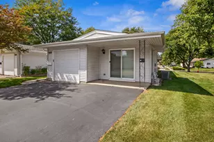 988 Chelsea Ln, Schaumburg, IL 60193 - Photo 1