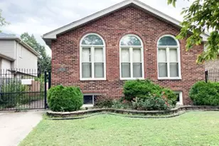 10843 S Ave E, Chicago, IL 60617 - Photo 1