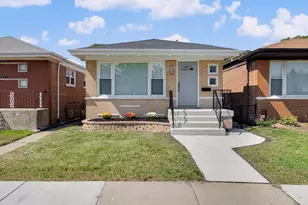 10130 S Torrence Ave, Chicago, IL 60617 - Photo 1