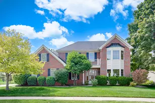 27W277 Waterford Dr, Winfield, IL 60190 - Photo 1