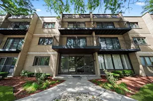 10002 S Pulaski Rd, Oak Lawn, IL 60453 - Photo 1